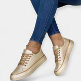 Julia - Tenisky s Zlatými Detaily